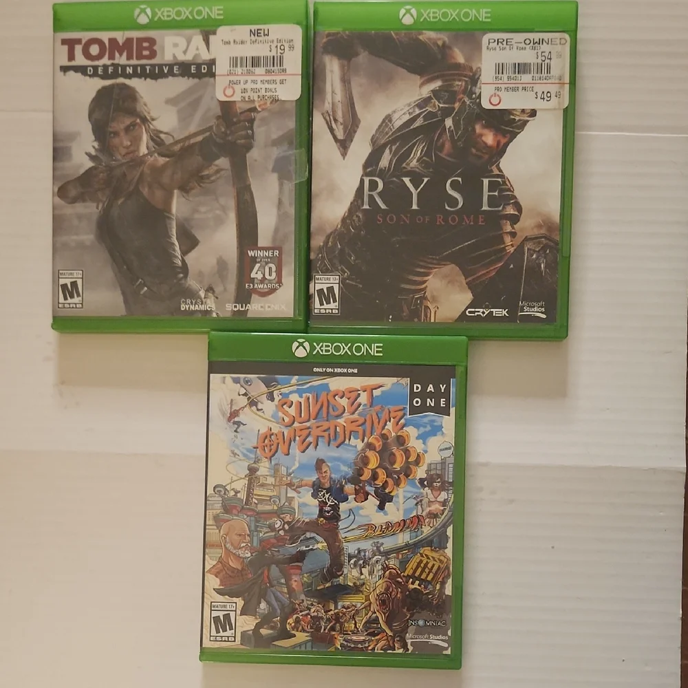 Xbox One Game Bundle - Green Cases